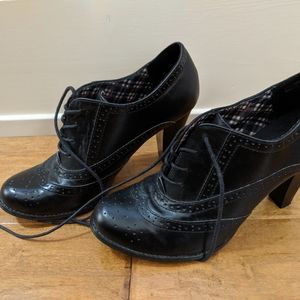 Black Oxford Heels
